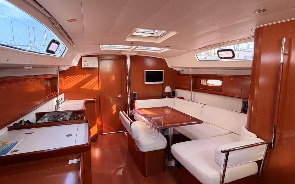 slider 23 Beneteau Oceanis 43