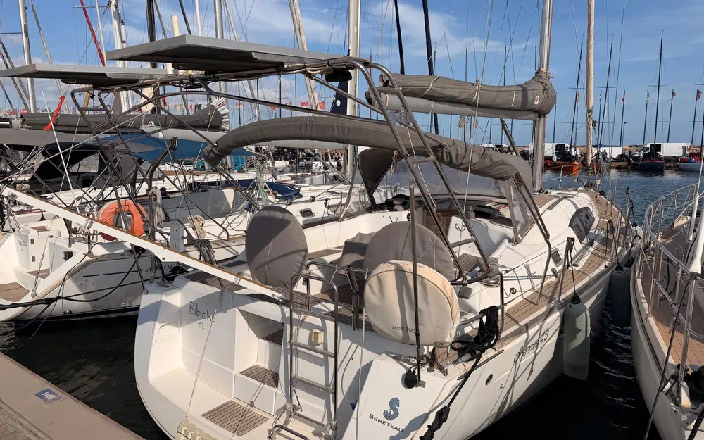 slider 2 Beneteau Oceanis 43