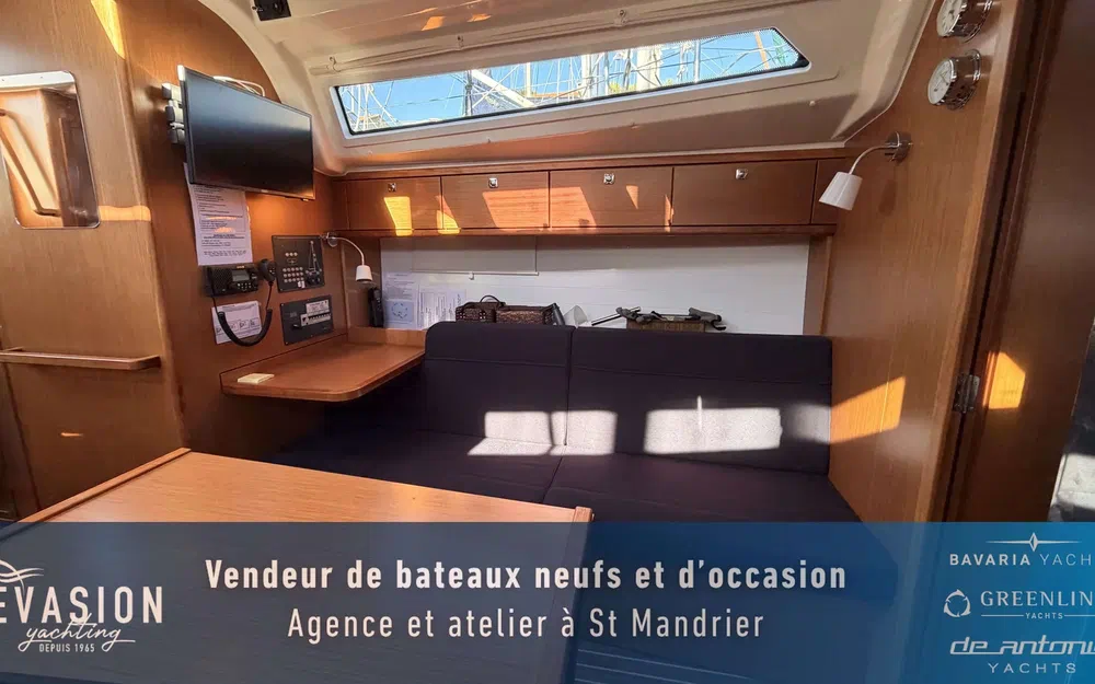 slider 12 Bavaria Cruiser 37