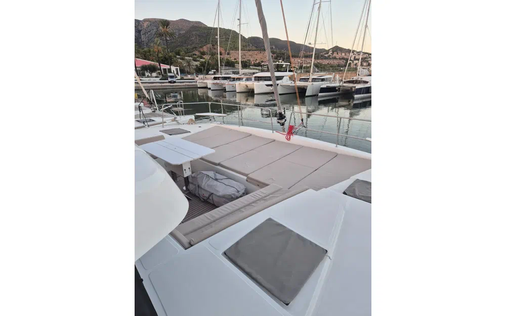 slider 20 Bali Catamarans 4 6 OPEN SPACE-TITAN III