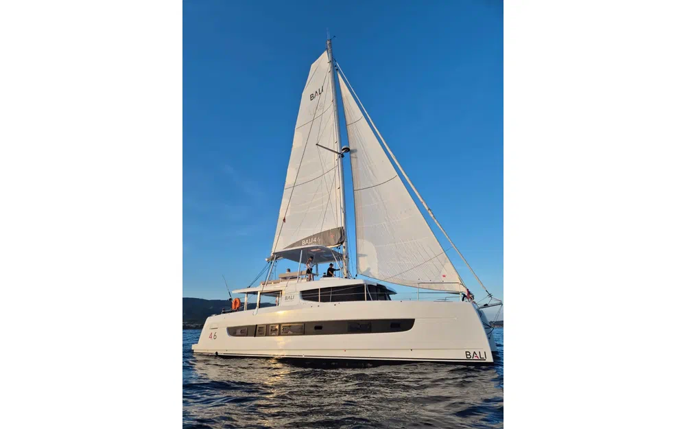 slider 1 Bali Catamarans 4 6 OPEN SPACE-TITAN III