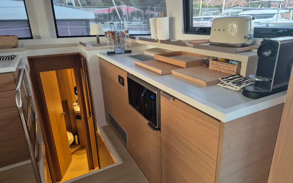 slider 30 Bali Catamarans 4 6 OPEN SPACE-TITAN III