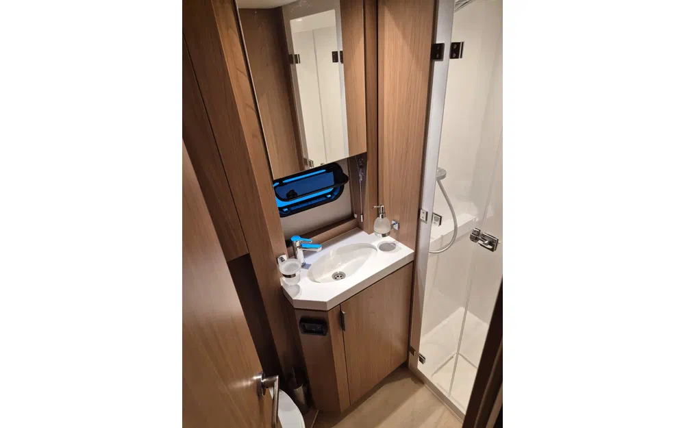 slider 37 Bali Catamarans 4 6 OPEN SPACE-TITAN III