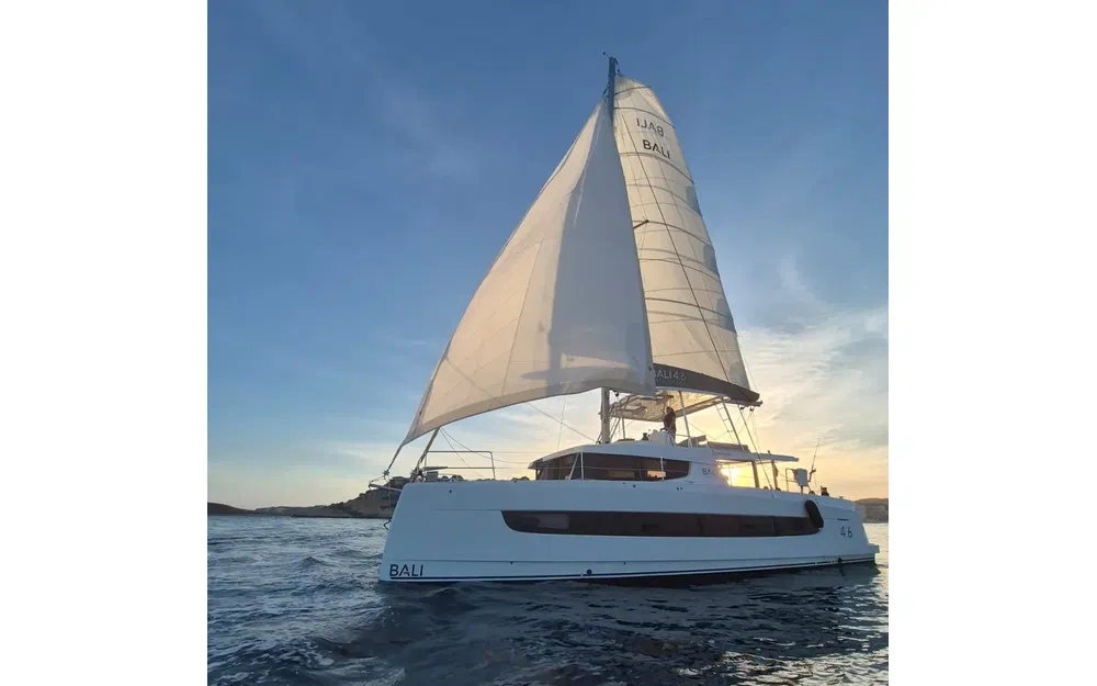 slider 3 Bali Catamarans 4 6 OPEN SPACE-TITAN III