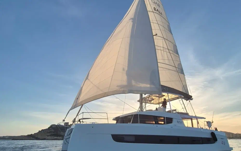 slider 5 Bali Catamarans 4 6 OPEN SPACE-TITAN III