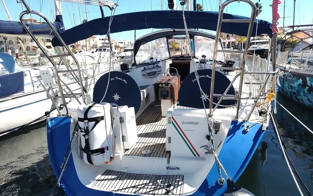 slider 1 Jeanneau Sun Odyssey 45.2