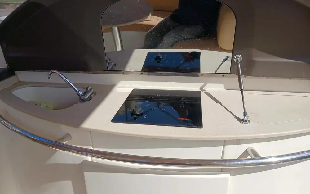 slider 3 Sessa Marine S32