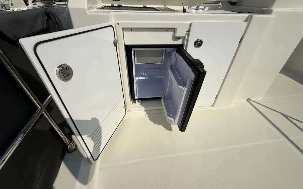 slider 16 Beneteau Swift Trawler 41 Fly