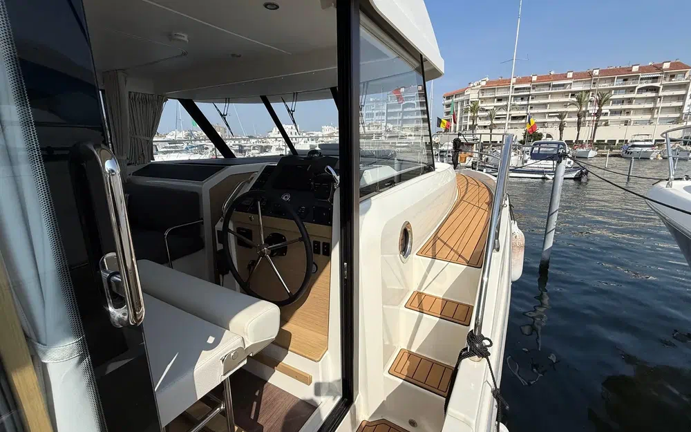 slider 18 Beneteau Swift Trawler 41 Fly