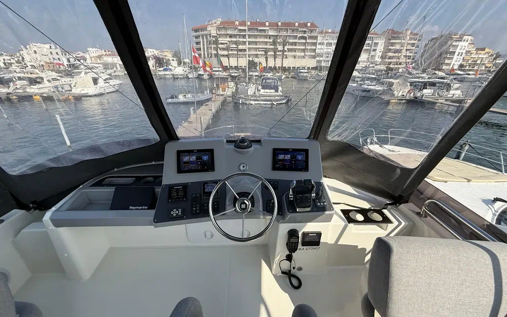 slider 23 Beneteau Swift Trawler 41 Fly