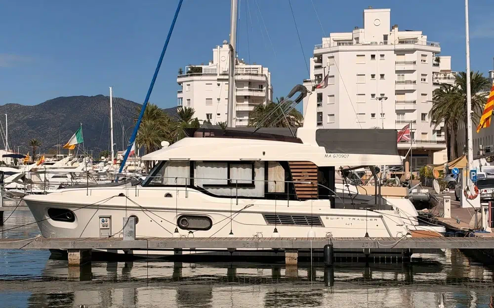 slider 2 Beneteau Swift Trawler 41 Fly