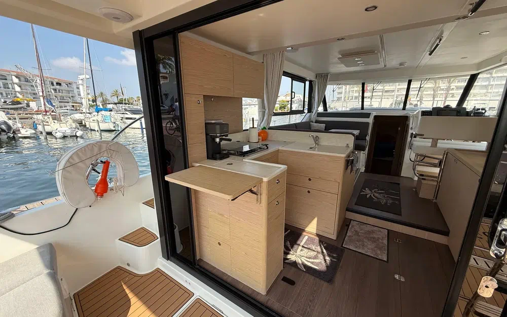 slider 37 Beneteau Swift Trawler 41 Fly