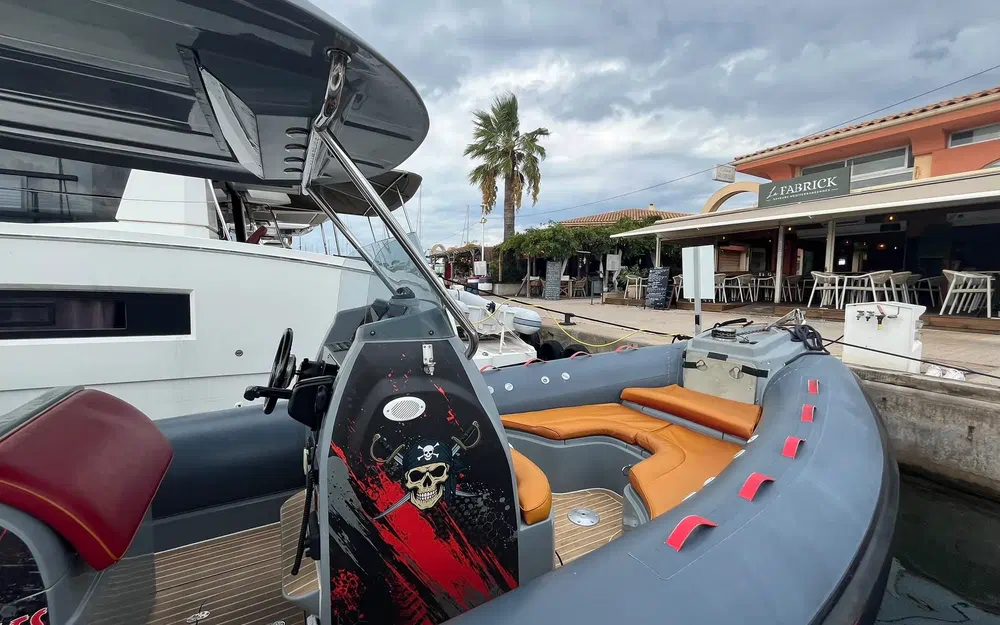 slider 4 Wimbi Boats W7