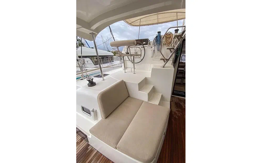 slider 12 Lagoon 42