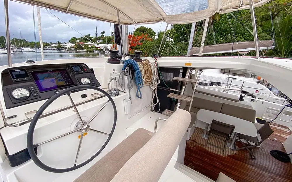 slider 13 Lagoon 42