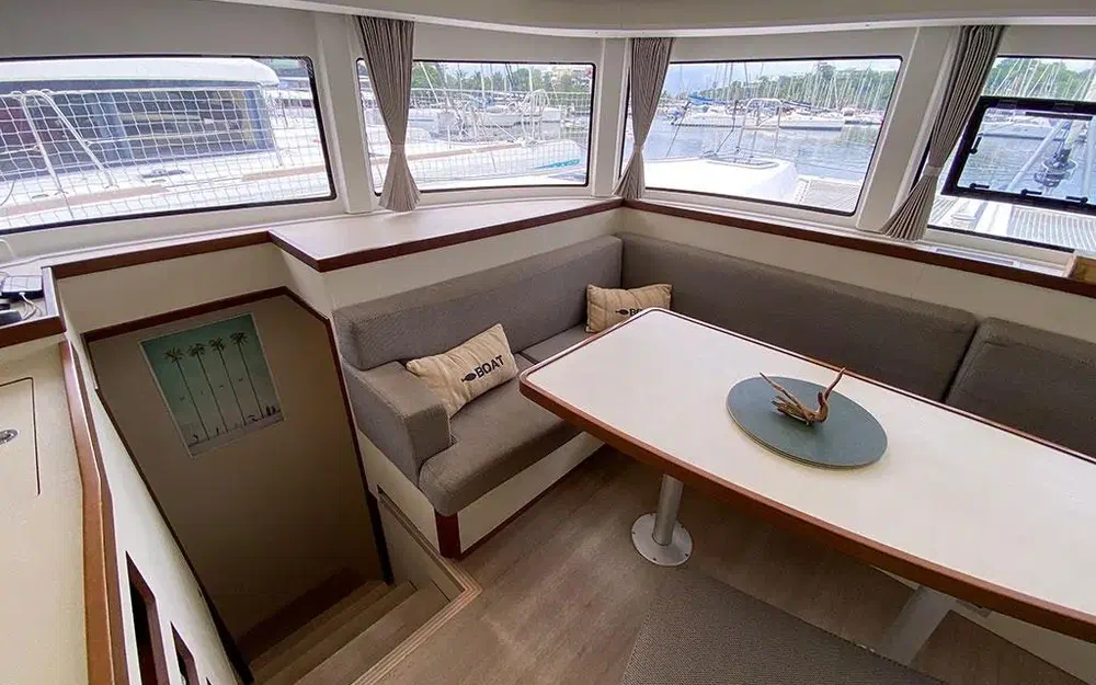 slider 22 Lagoon 42