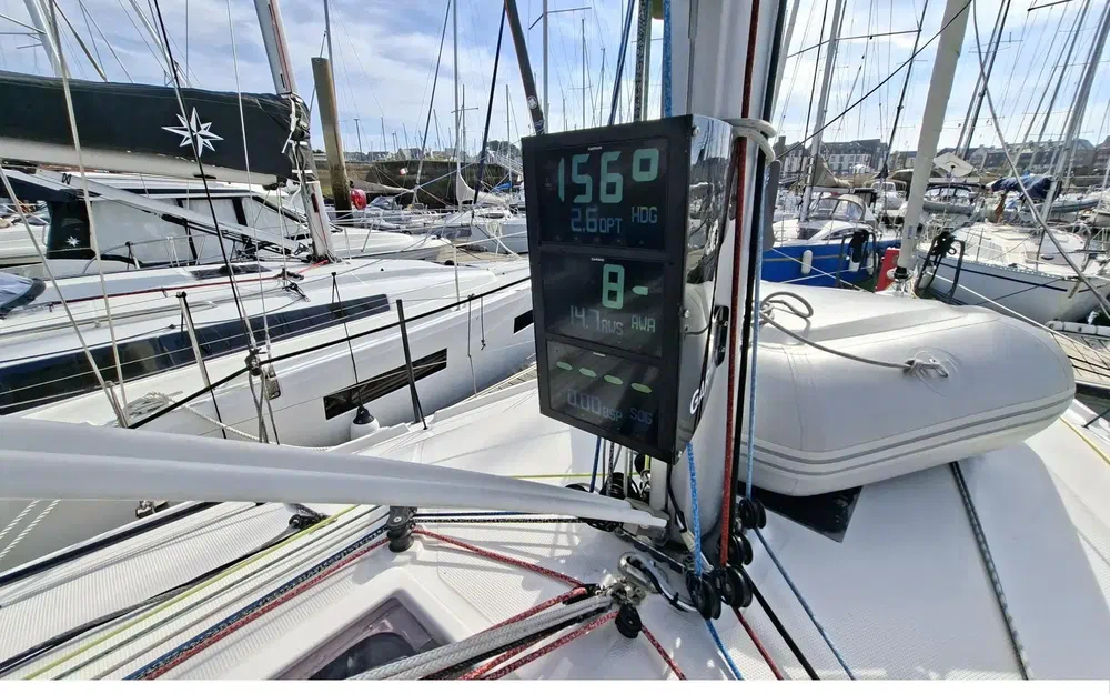 slider 9 Beneteau First 36