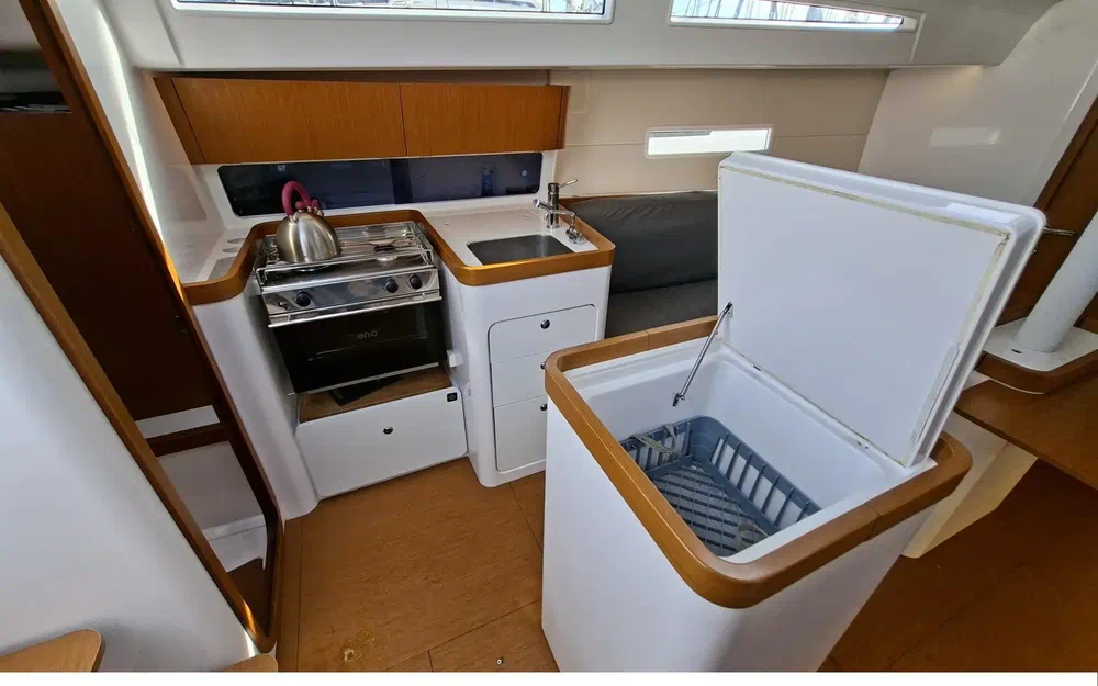 slider 2 Beneteau First 36