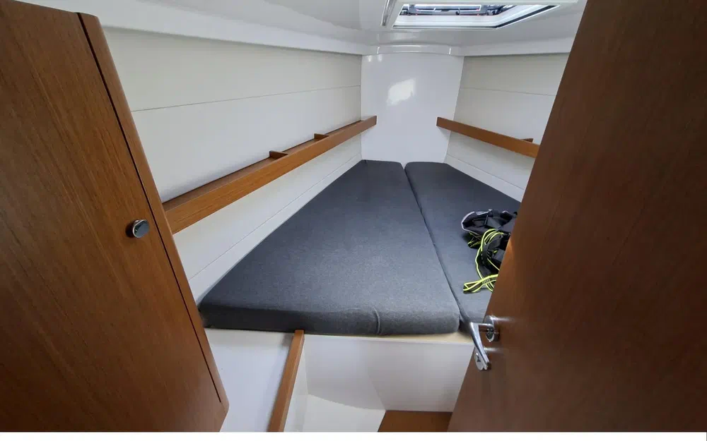 slider 6 Beneteau First 36