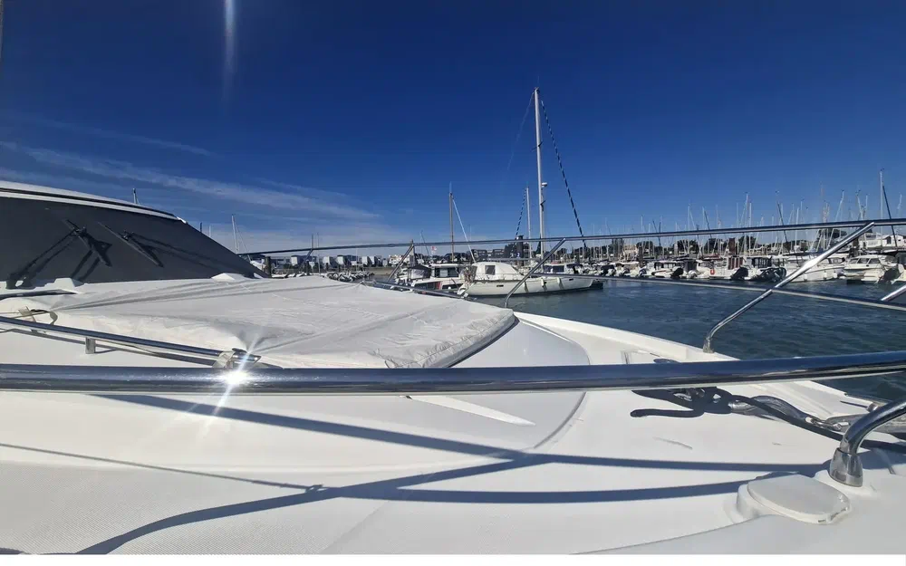 slider 2 Jeanneau Leader 46