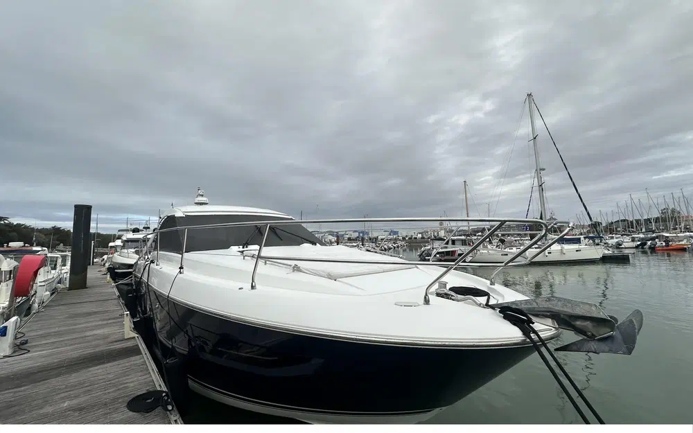 slider 7 Jeanneau Leader 46