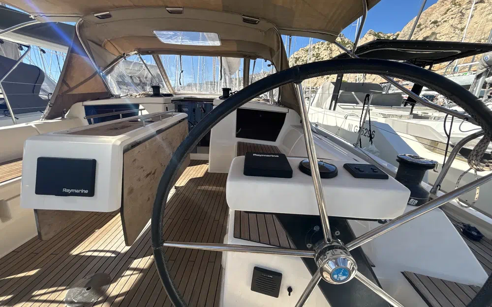 slider 3 Dufour 430 Grand Large