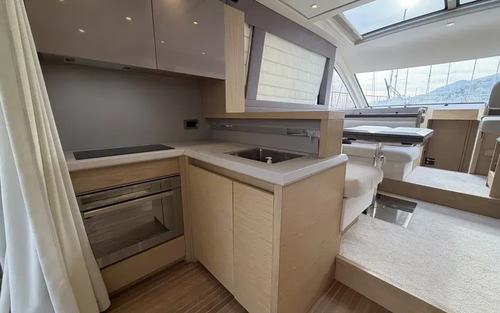 slider 69 Beneteau Monte Carlo 5 S