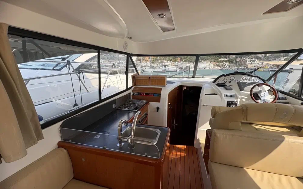 slider 9 Beneteau Antares 36 Classic