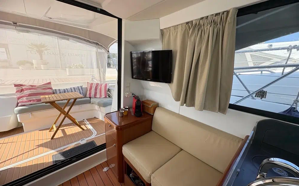 slider 10 Beneteau Antares 36 Classic