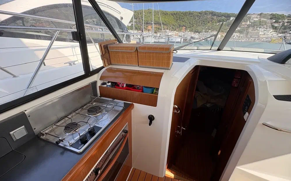 slider 11 Beneteau Antares 36 Classic