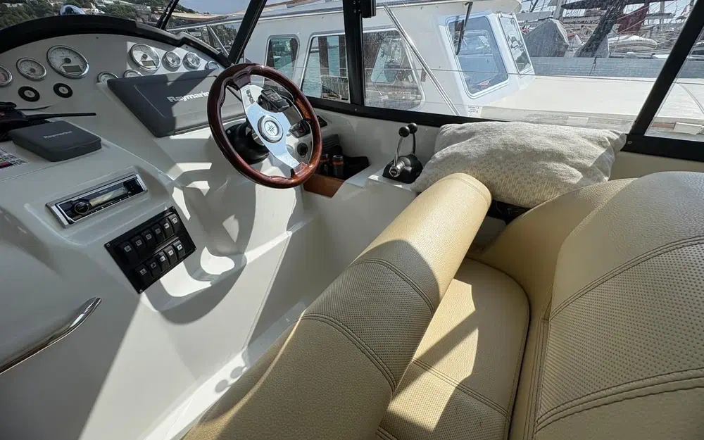 slider 13 Beneteau Antares 36 Classic