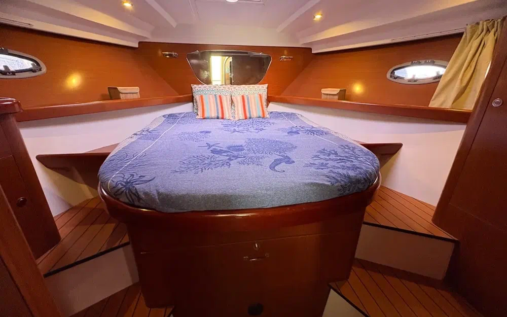 slider 16 Beneteau Antares 36 Classic
