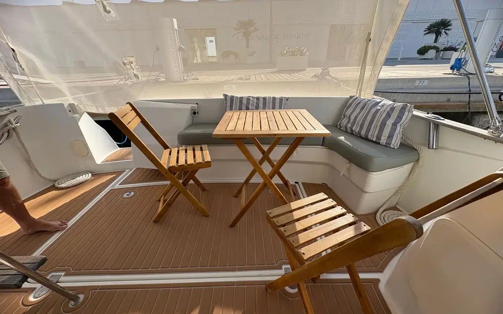 slider 4 Beneteau Antares 36 Classic