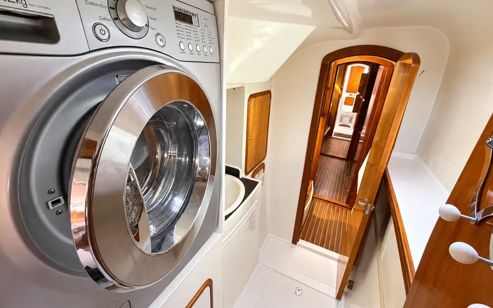 slider 21 Charter Cats Prowler 48