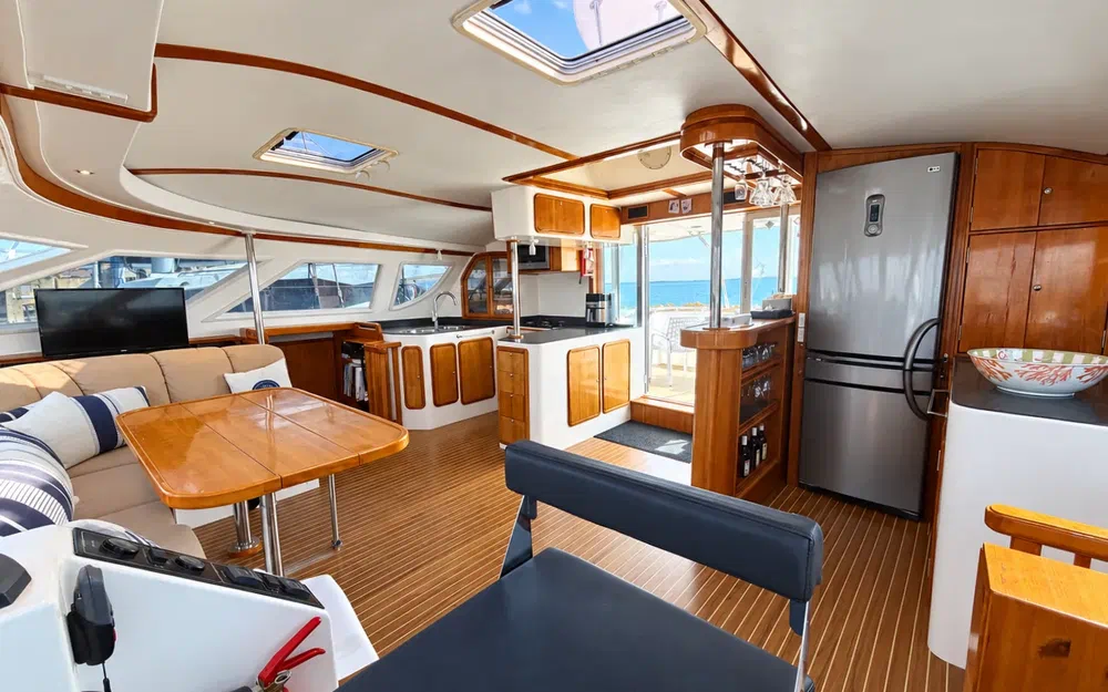 slider 14 Charter Cats Prowler 48