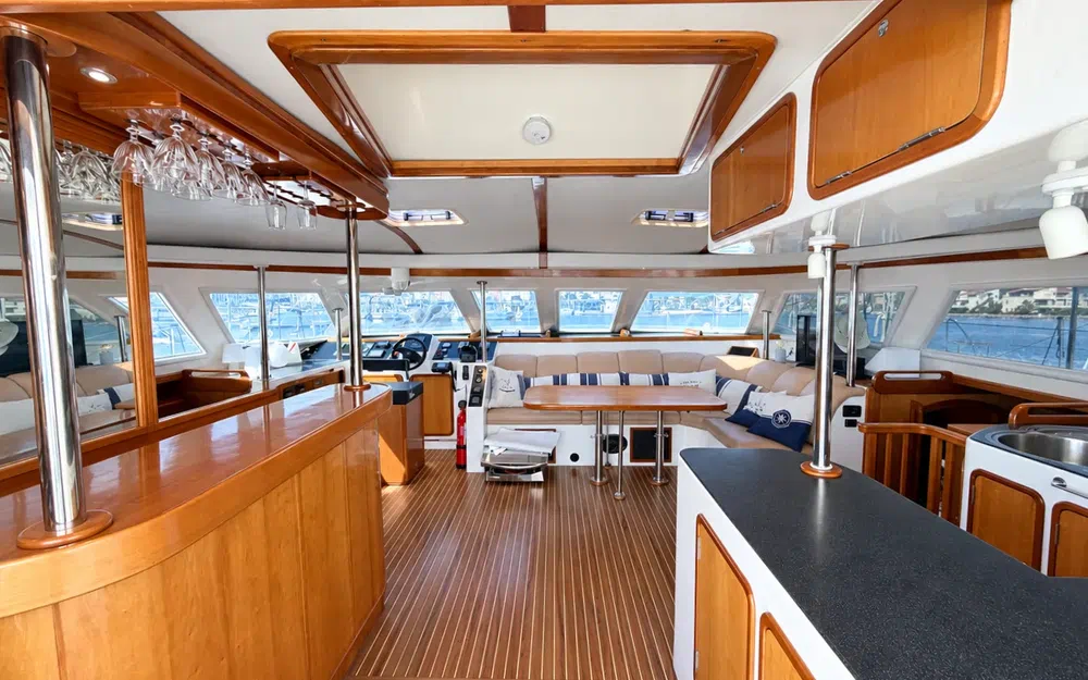 slider 10 Charter Cats Prowler 48