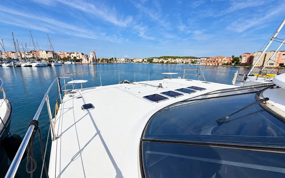 slider 30 Charter Cats Prowler 48