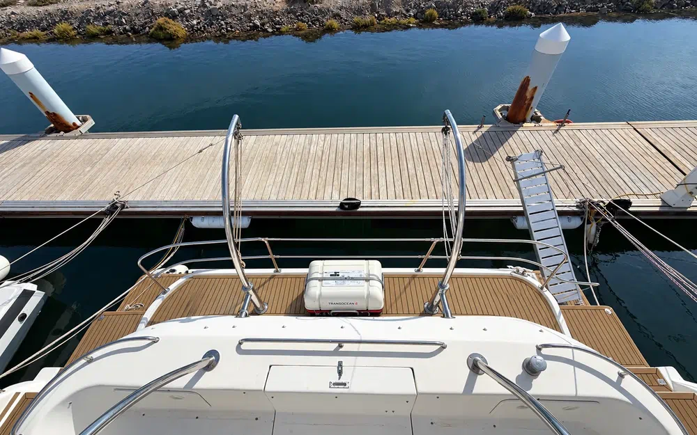 slider 31 Charter Cats Prowler 48