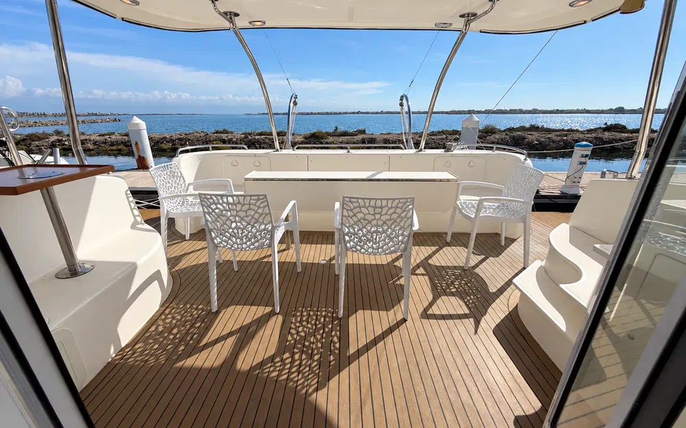 slider 8 Charter Cats Prowler 48