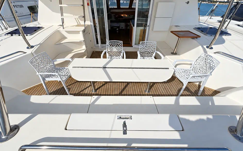 slider 3 Charter Cats Prowler 48