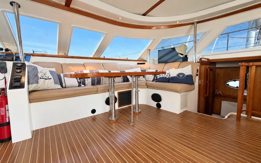 slider 13 Charter Cats Prowler 48