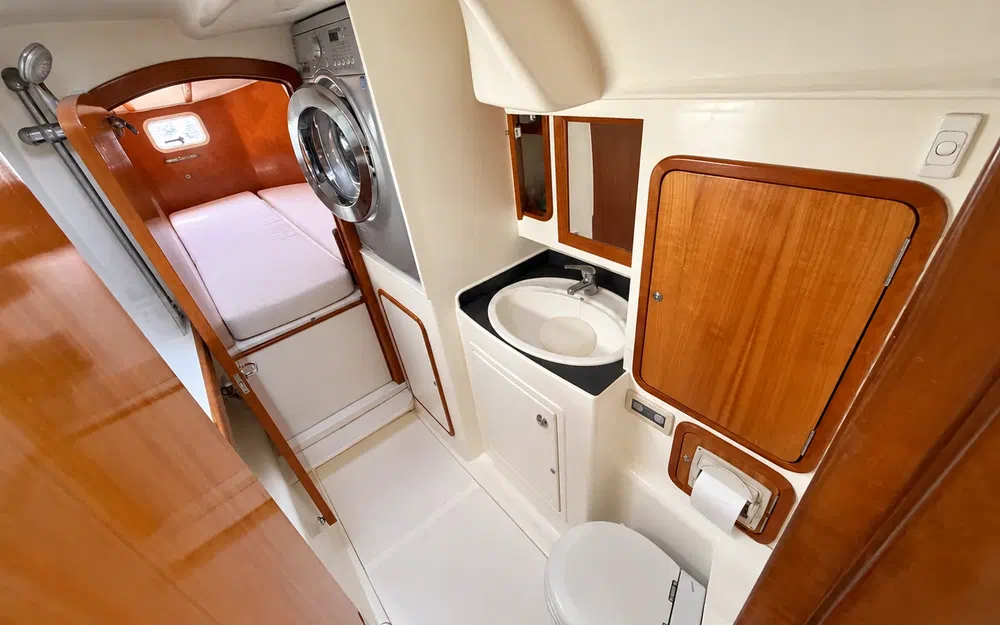 slider 20 Charter Cats Prowler 48