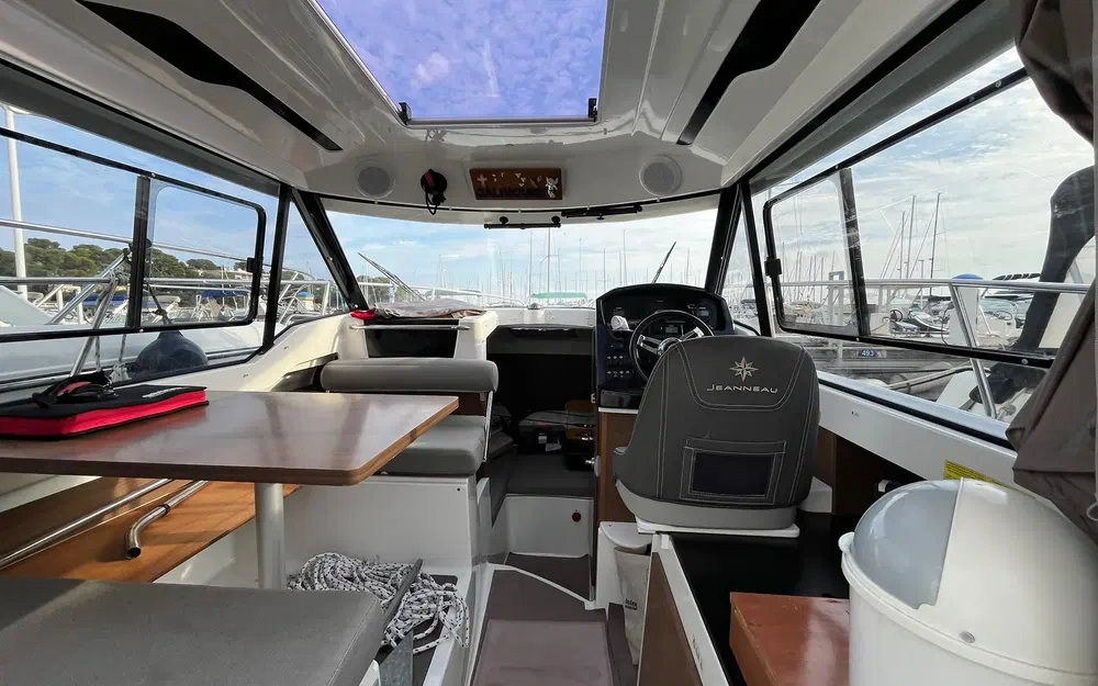 slider 17 Jeanneau Merry Fisher 795