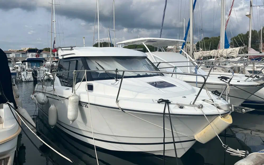 slider 0 Jeanneau Merry Fisher 795