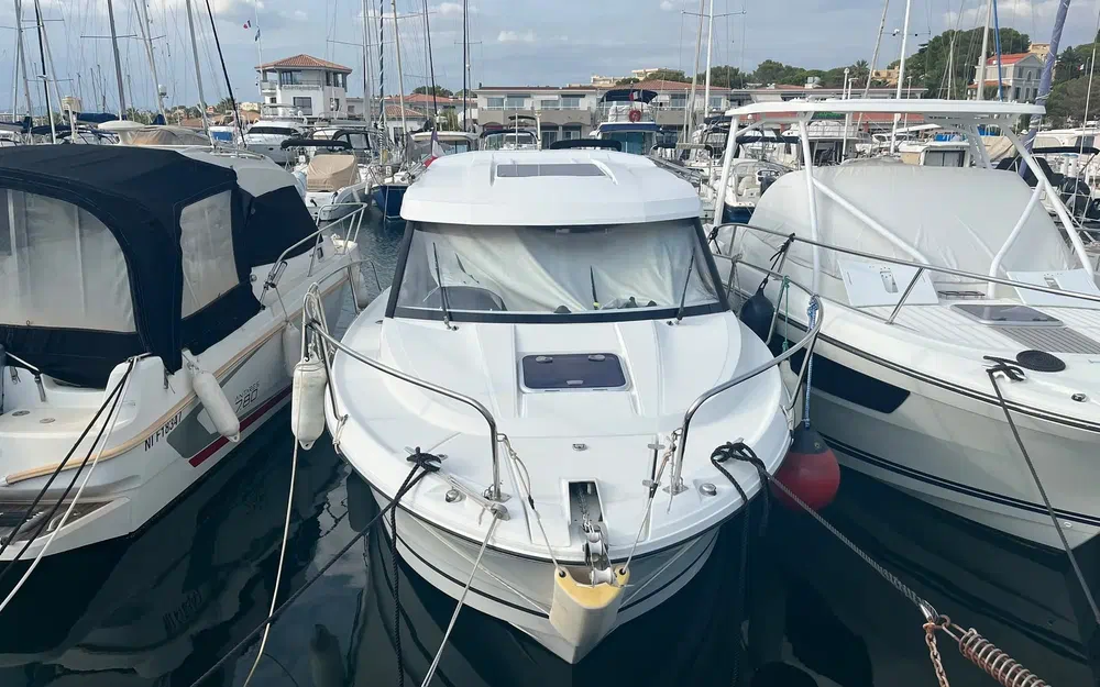slider 1 Jeanneau Merry Fisher 795