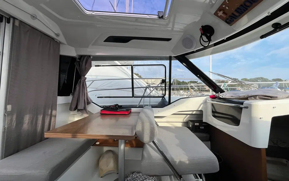 slider 18 Jeanneau Merry Fisher 795
