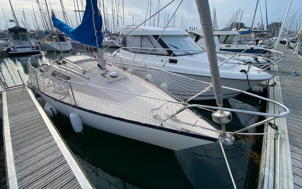 slider 0 Beneteau First 22