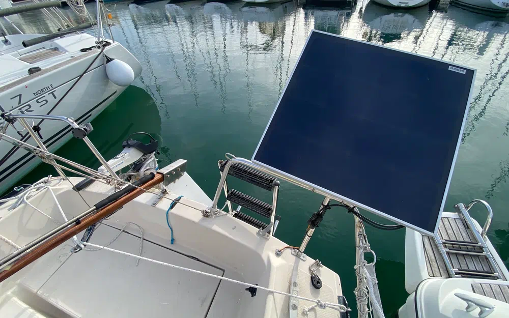 slider 8 Beneteau First 22