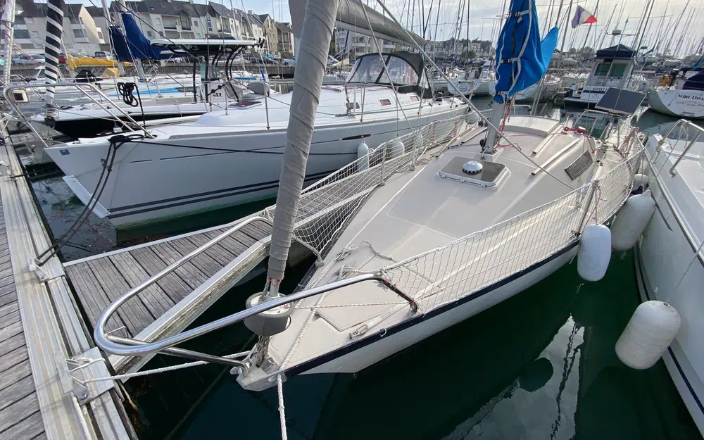 slider 1 Beneteau First 22