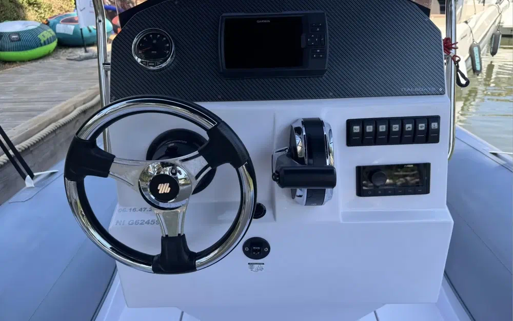 slider 9 Italboats Predator 599 TS